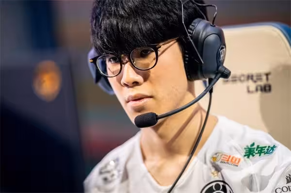开元平台 -关于TheShy在G2比赛中高光表现，关键助攻引发热议！的信息